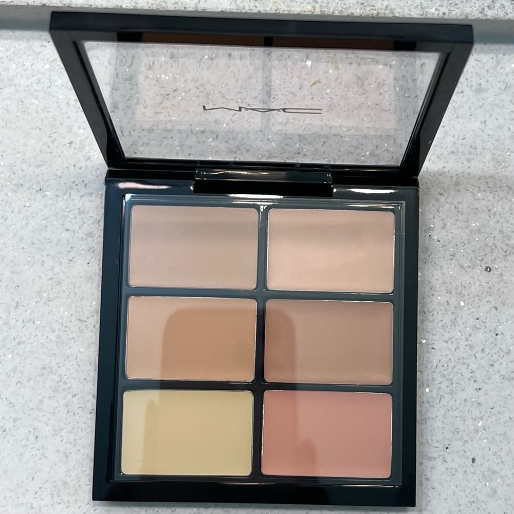 MAC ~ ‘LIGHT’ ~ Studio Fix Conceal & Correct Palette ~ Full Size 6 g ~ NIB - Picture 7 of 16